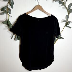 Gap Fit Breathe Side Slit Black Tee